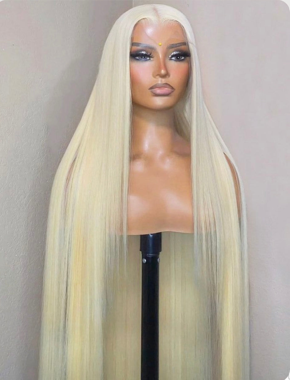 BLONDE